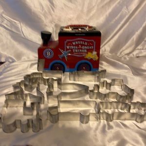 Williams Sonoma cookie cutter set